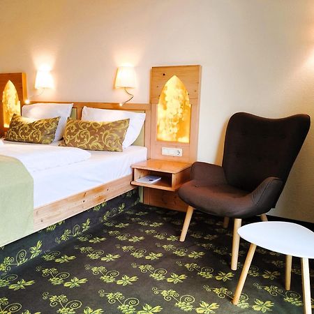 Akzent Waldhotel Rheingau Geisenheim Buitenkant foto