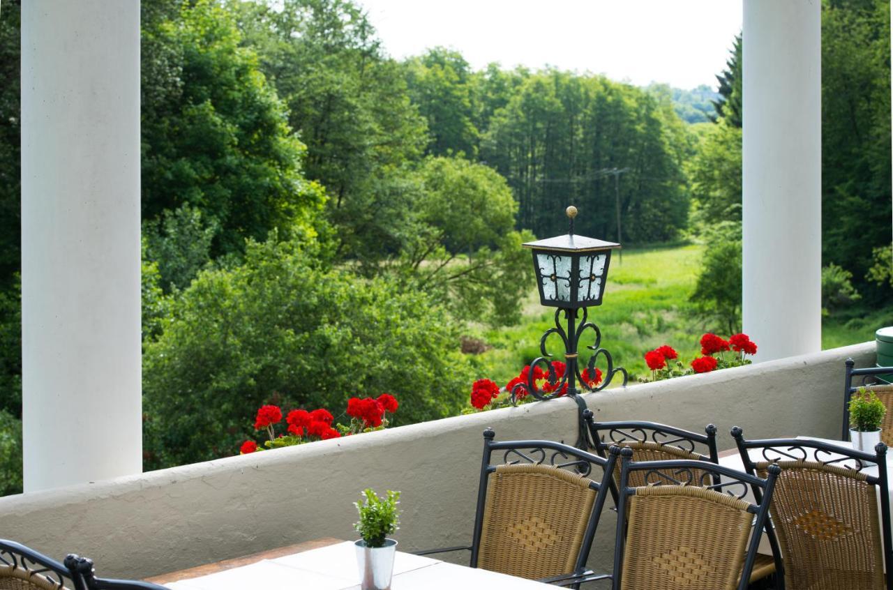 Akzent Waldhotel Rheingau Geisenheim Buitenkant foto