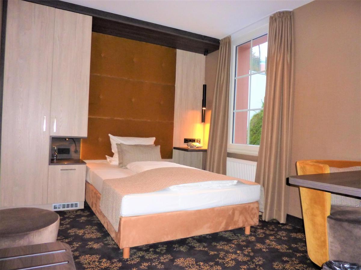 Akzent Waldhotel Rheingau Geisenheim Buitenkant foto