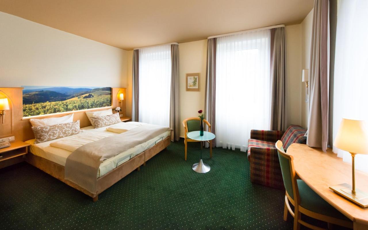 Akzent Waldhotel Rheingau Geisenheim Buitenkant foto